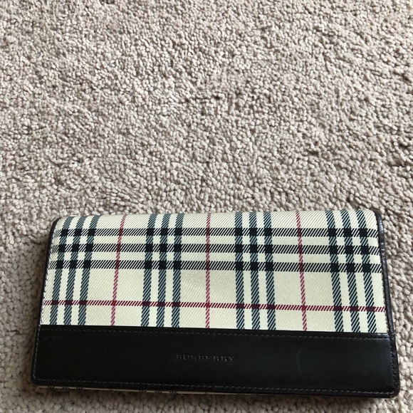 Burberry Handbags - Burberry BEAUTIFUL Fold Over Wallet - Like New